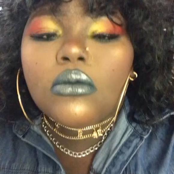 Meet your Posher, Aminata s - Picture 1 of 1